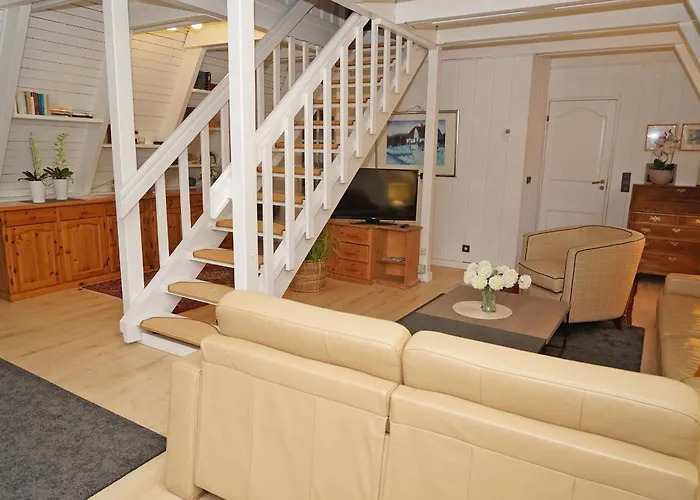 Grosse Sonnige Terrasse Mit Markis *